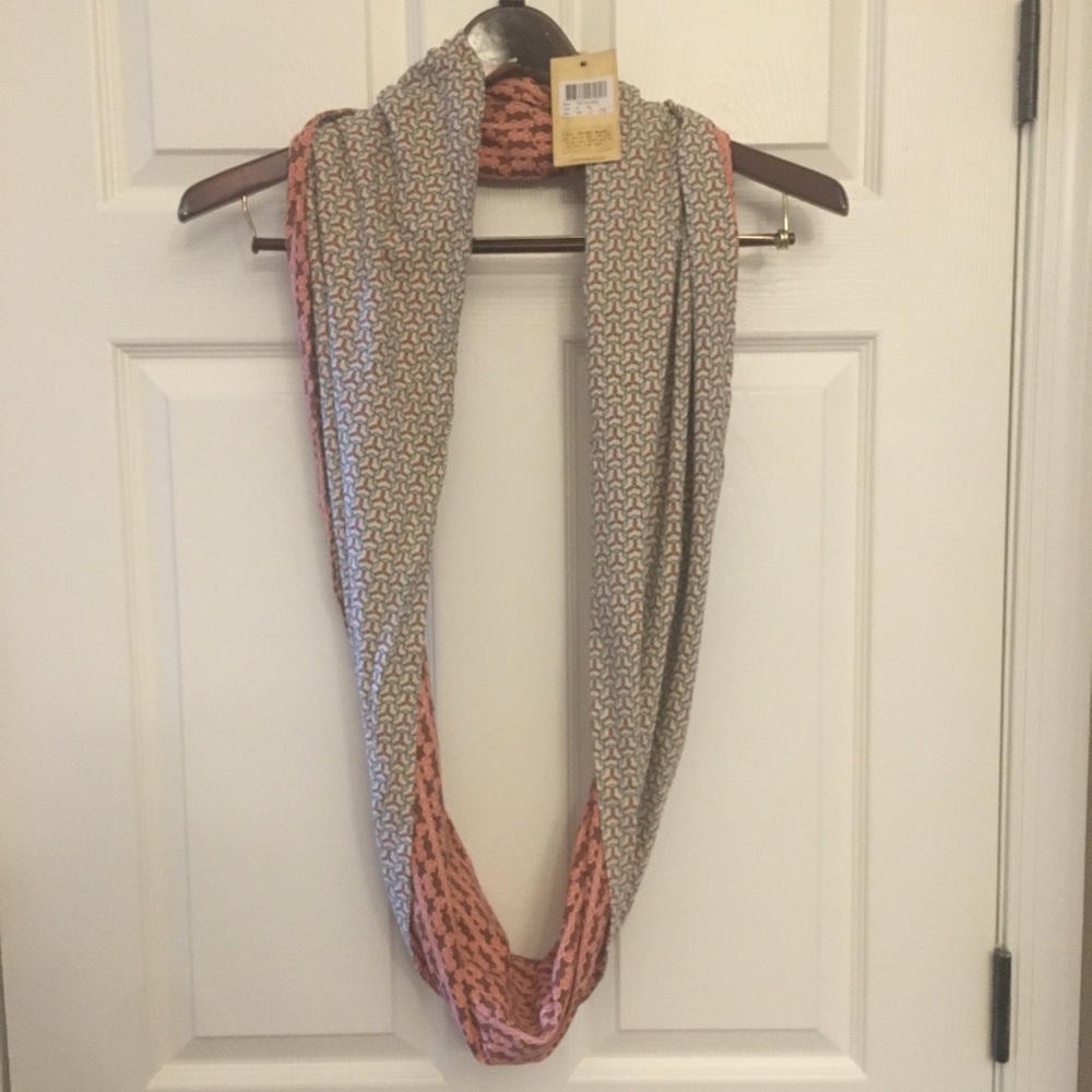 Scotch R’Belle Reversible Infinity Scarf